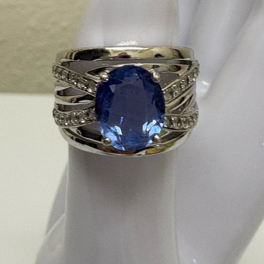 Elegant Color Change Blue Flourite Silver Gemstone Ring